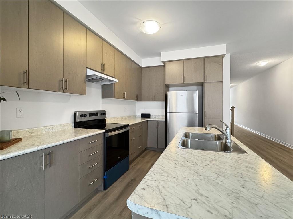 82 Gledhill Crescent Property Photo 9