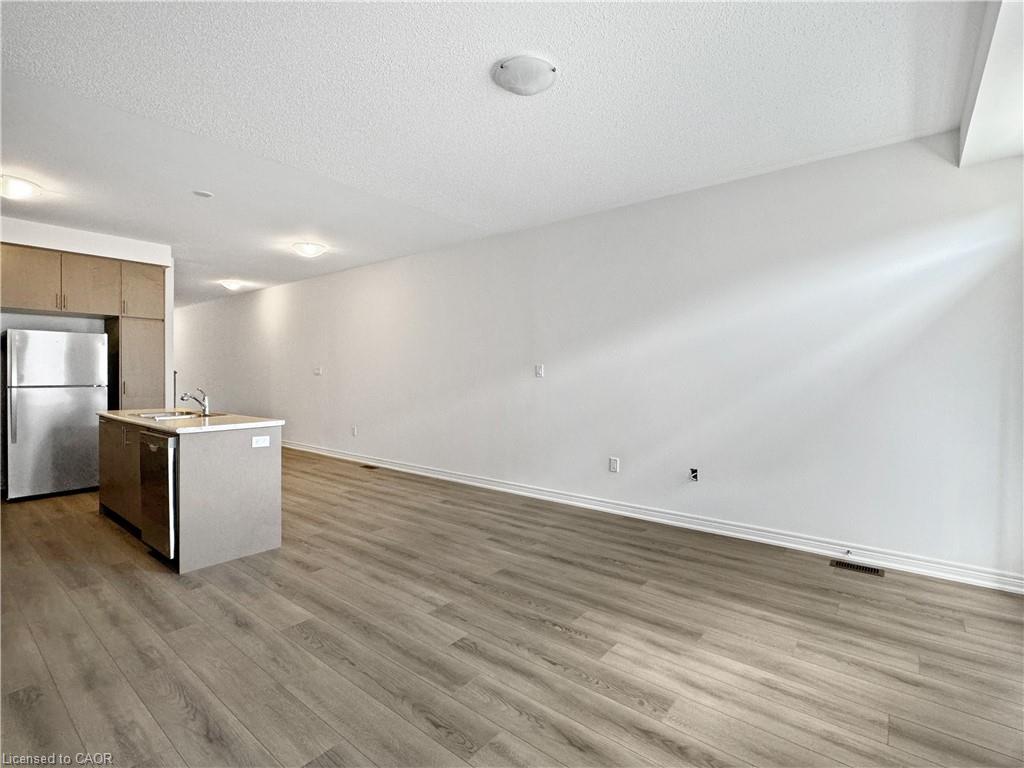 82 Gledhill Crescent Property Photo 11