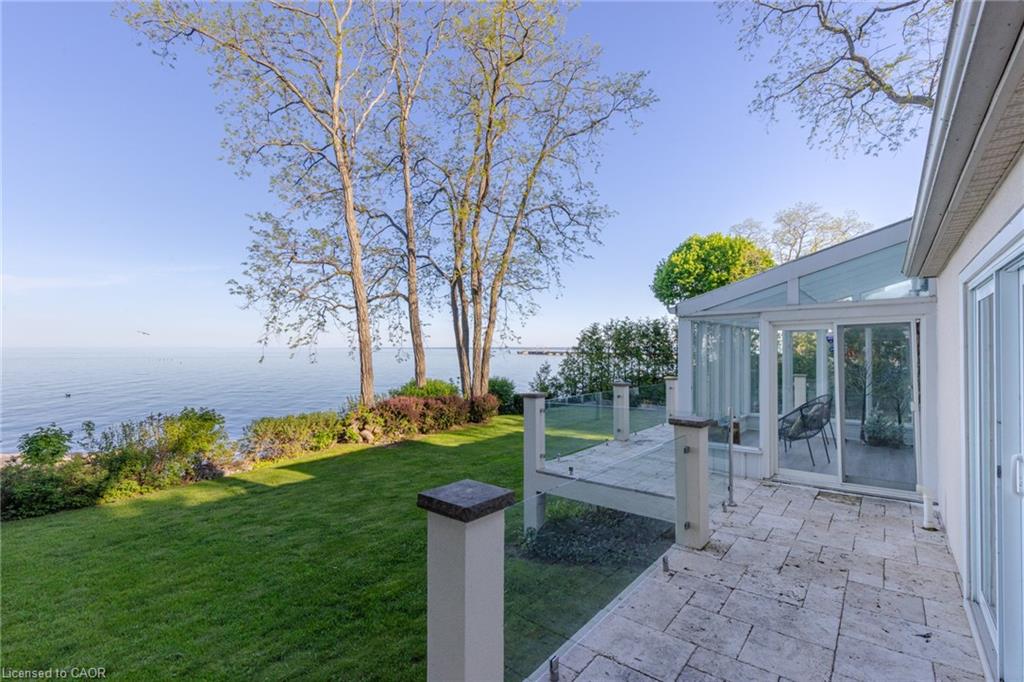 3346 Lakeshore Road W Property Photo 3