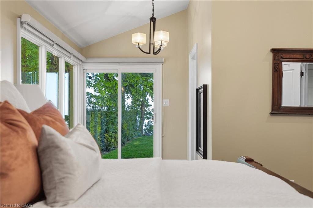 3346 Lakeshore Road W Property Photo 17