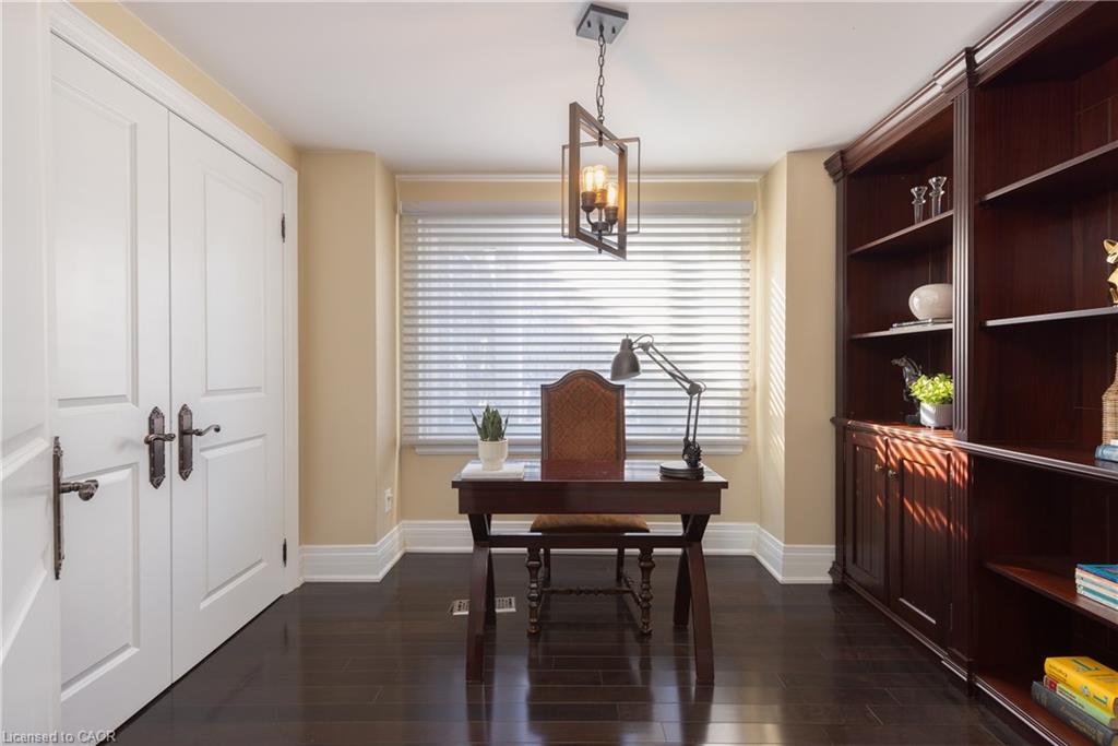 3346 Lakeshore Road W Property Photo 20