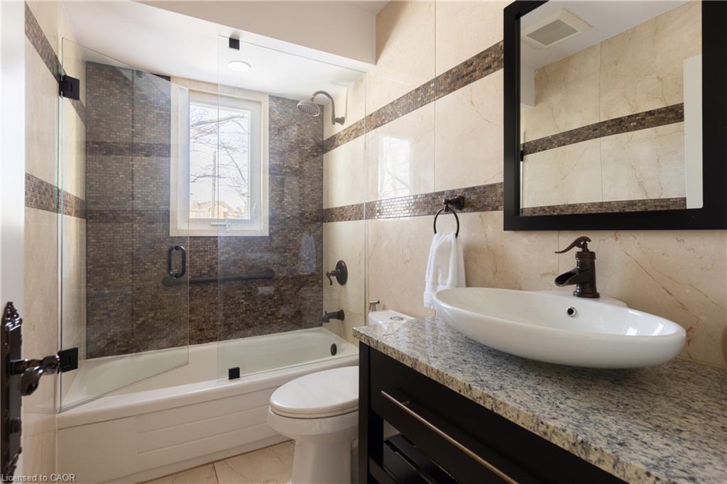 3346 Lakeshore Road W Property Photo 21