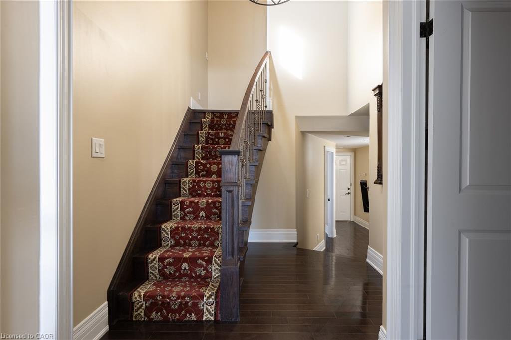3346 Lakeshore Road W Property Photo 22