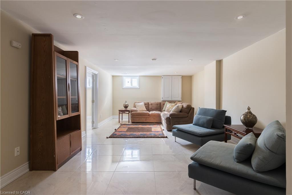 3346 Lakeshore Road W Property Photo 26
