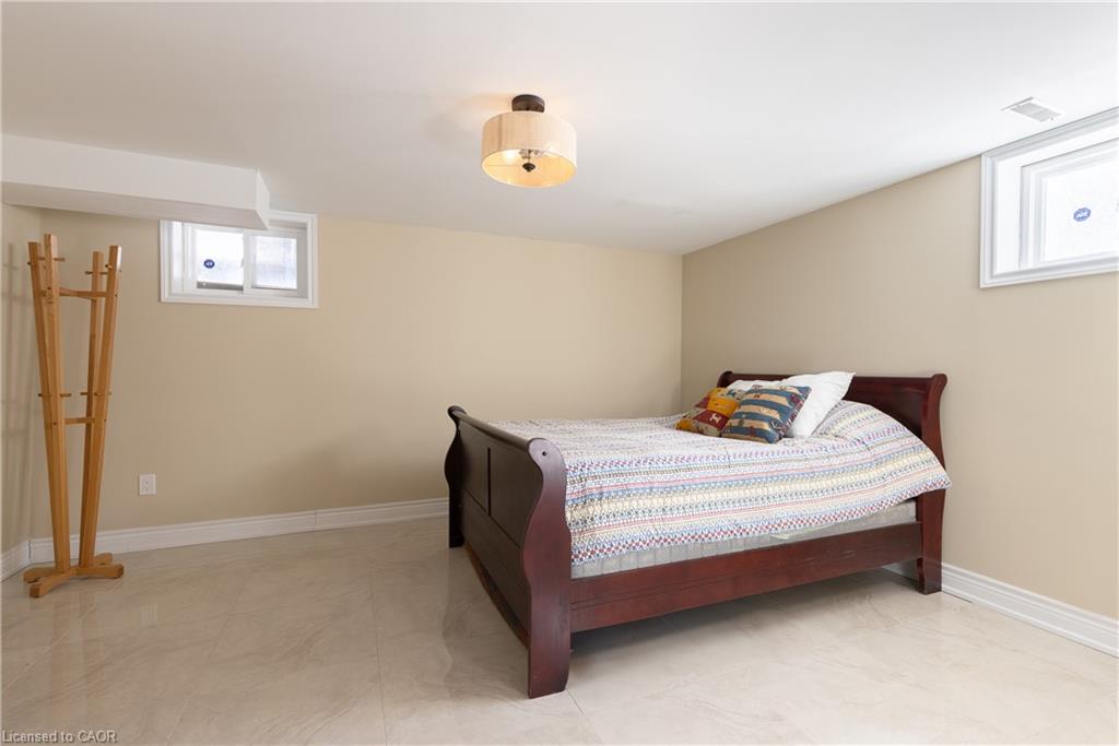 3346 Lakeshore Road W Property Photo 27
