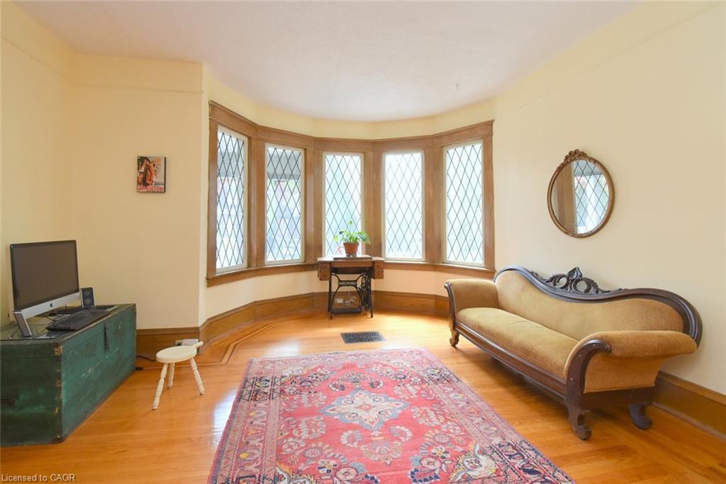 28 St Clair Avenue Property Photo 7
