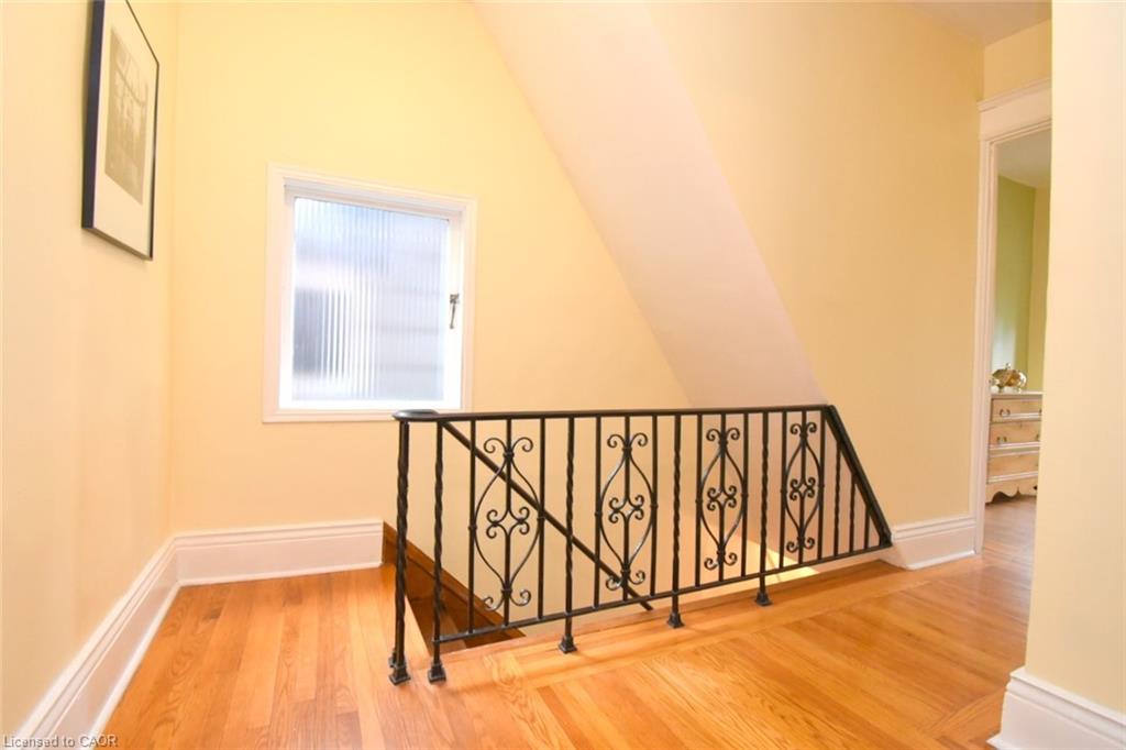 28 St Clair Avenue Property Photo 23