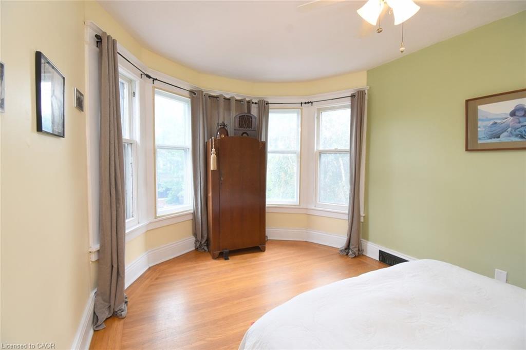 28 St Clair Avenue Property Photo 27