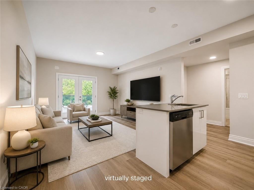 1c-259 King Street E Property Photo 12