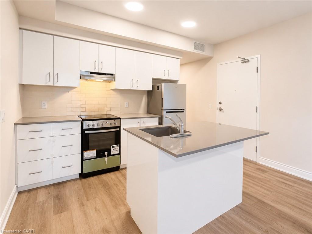 1c-259 King Street E Property Photo 13