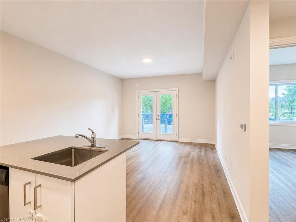 1c-259 King Street E Property Photo 16