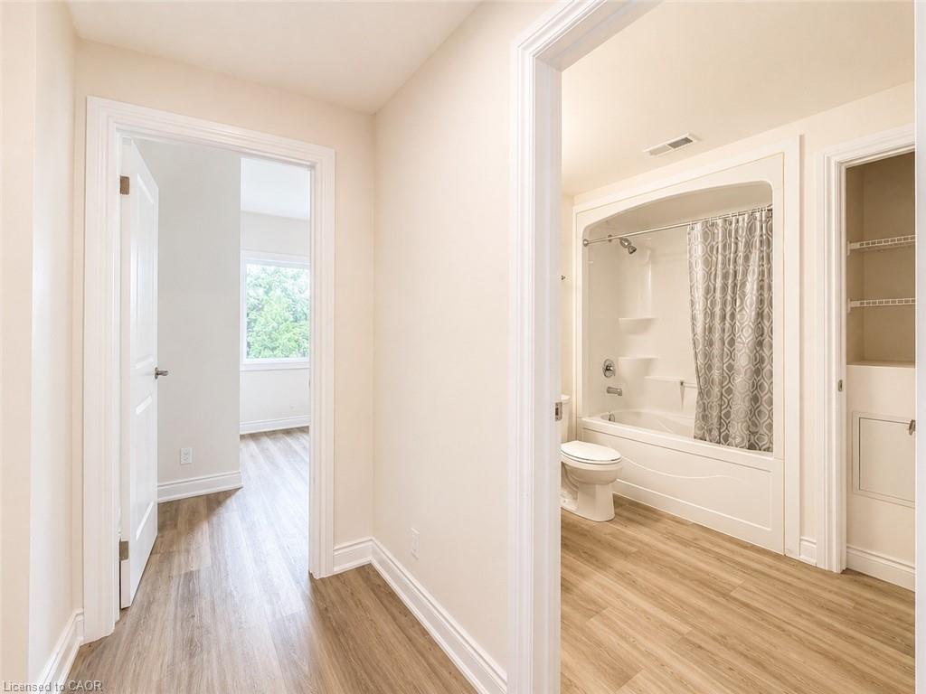 1c-259 King Street E Property Photo 21