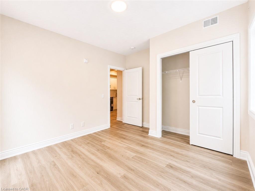 1c-259 King Street E Property Photo 22