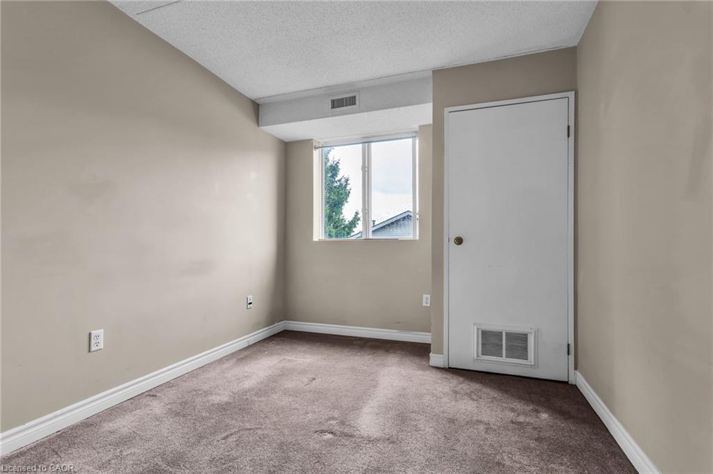 302-163 Ferguson Drive Property Photo 10