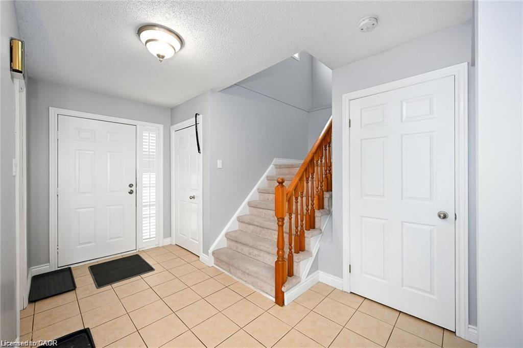 8 Buss Court Property Photo 13