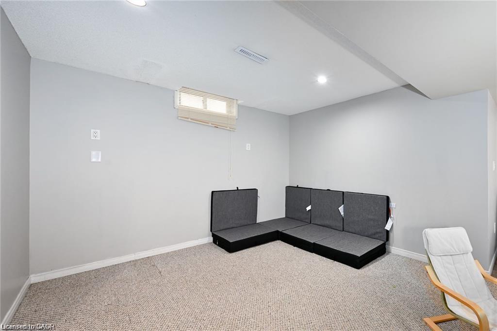 8 Buss Court Property Photo 28