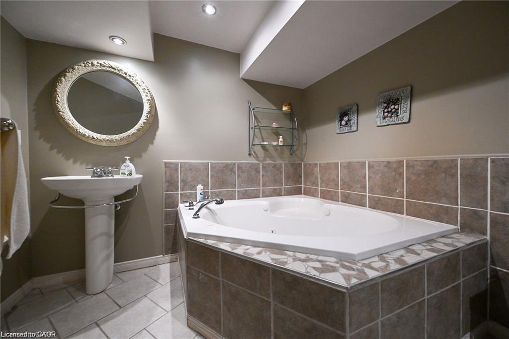 8 Buss Court Property Photo 30
