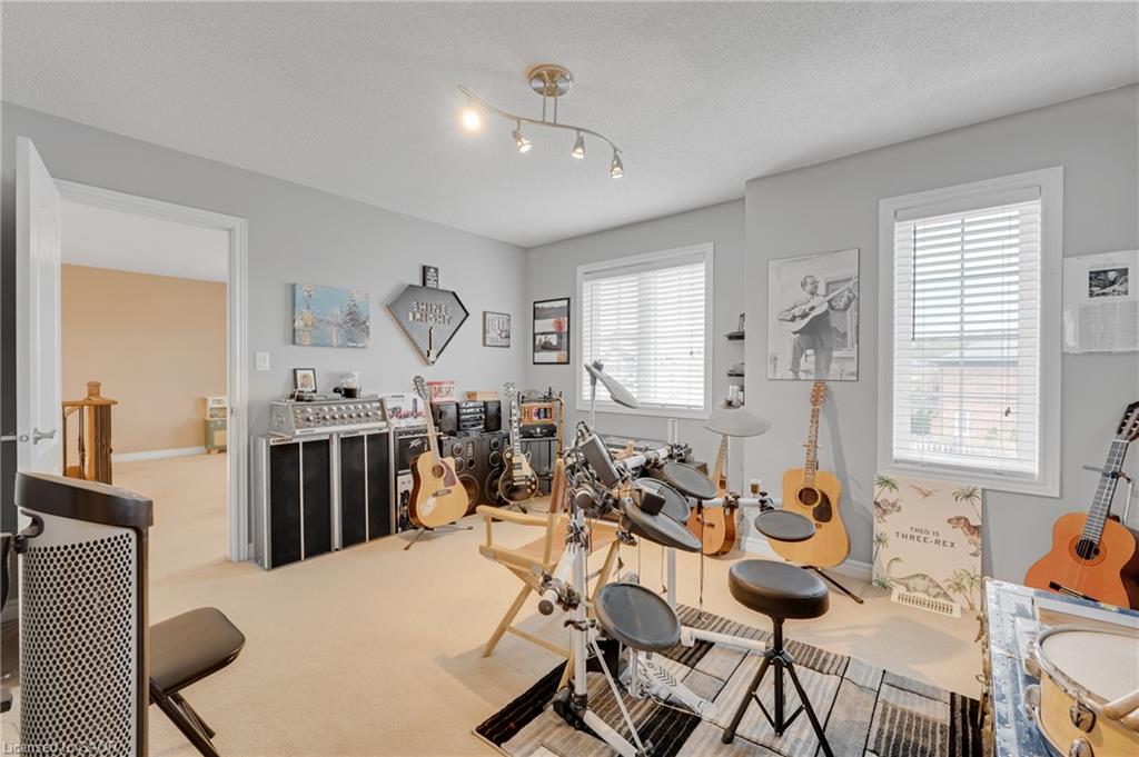 365 Valridge Drive Property Photo 21