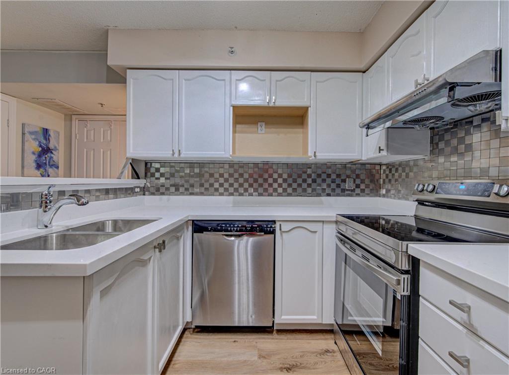 106-1490 Bishops Gate Property Photo 11
