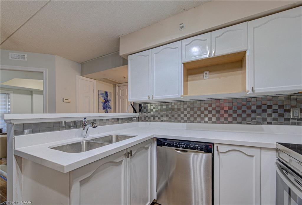 106-1490 Bishops Gate Property Photo 12