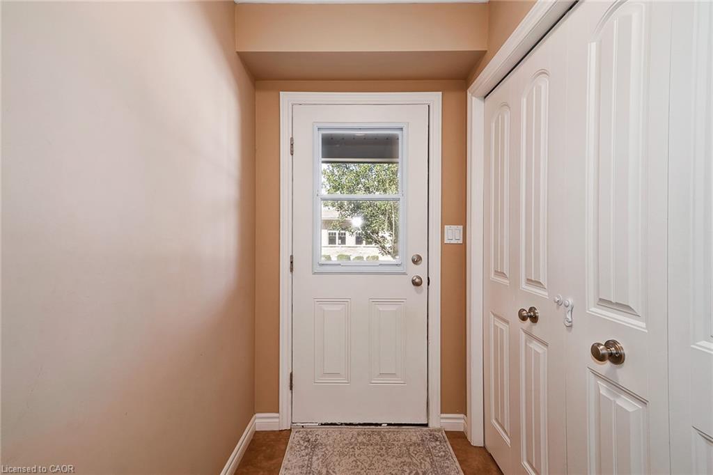 72 Silver Glen Boulevard Property Photo 4