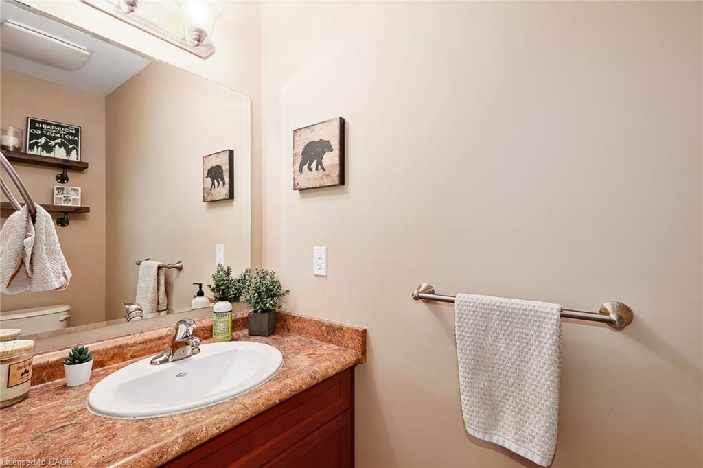 72 Silver Glen Boulevard Property Photo 12