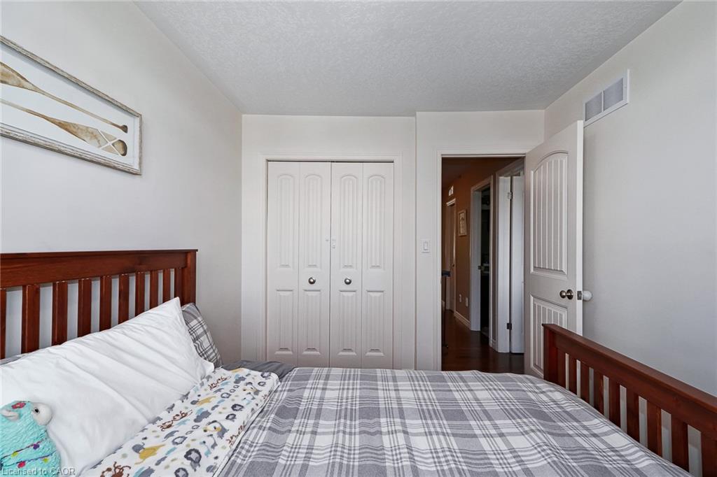 72 Silver Glen Boulevard Property Photo 15