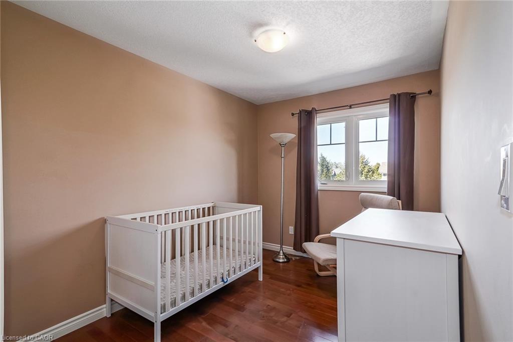 72 Silver Glen Boulevard Property Photo 17