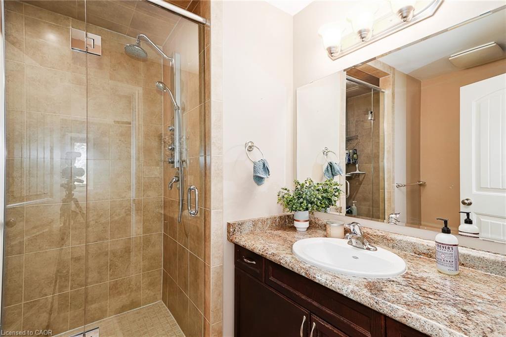 72 Silver Glen Boulevard Property Photo 21
