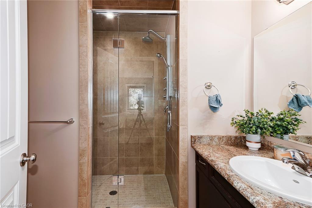 72 Silver Glen Boulevard Property Photo 22