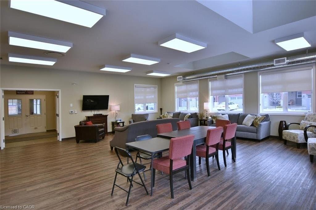 72 Silver Glen Boulevard Property Photo 39