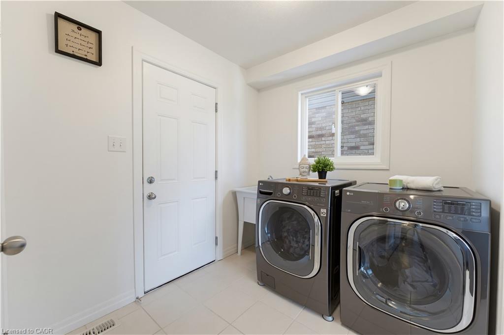 47 Newcastle Court Property Photo 16