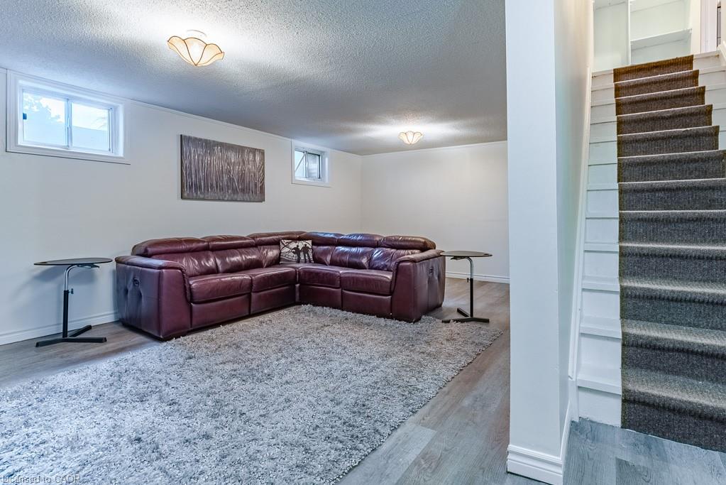 4-4042 Longmoor Drive Property Photo 26