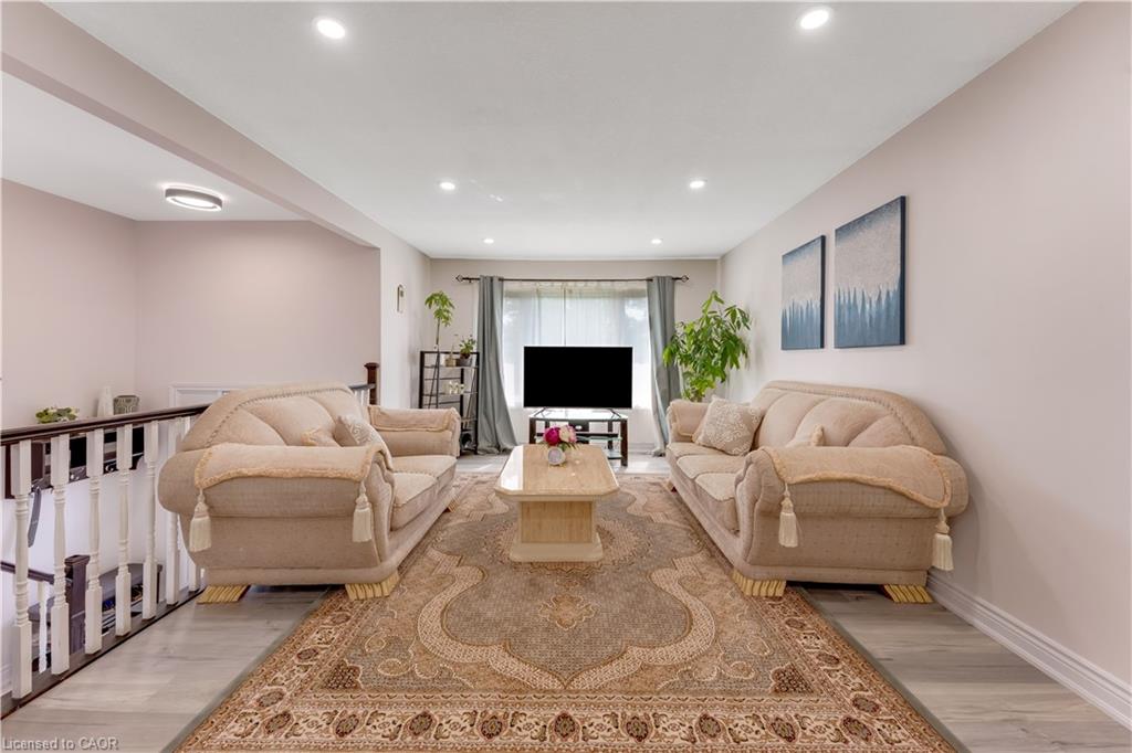 160 Gray Street Property Photo 4