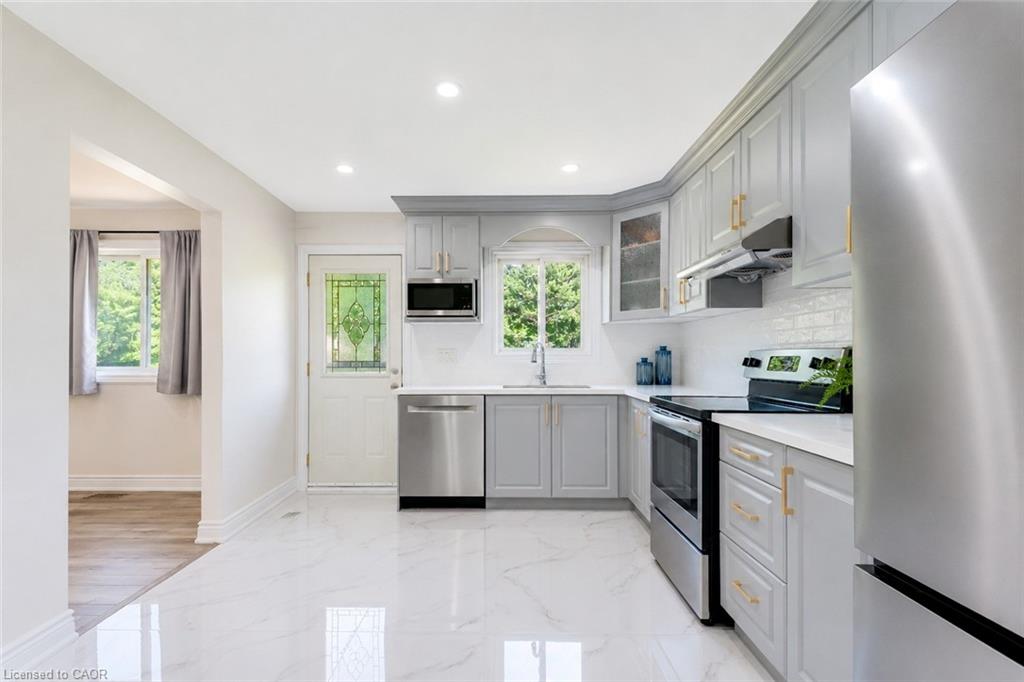160 Gray Street Property Photo 8