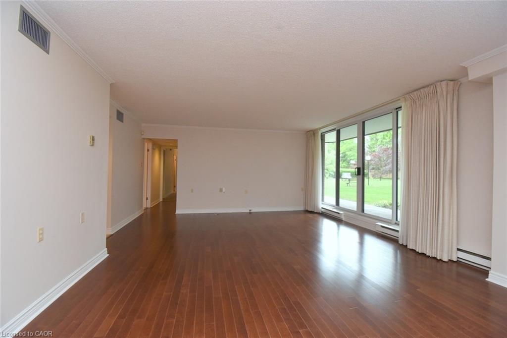 103-150 Wilson Street W Property Photo 6