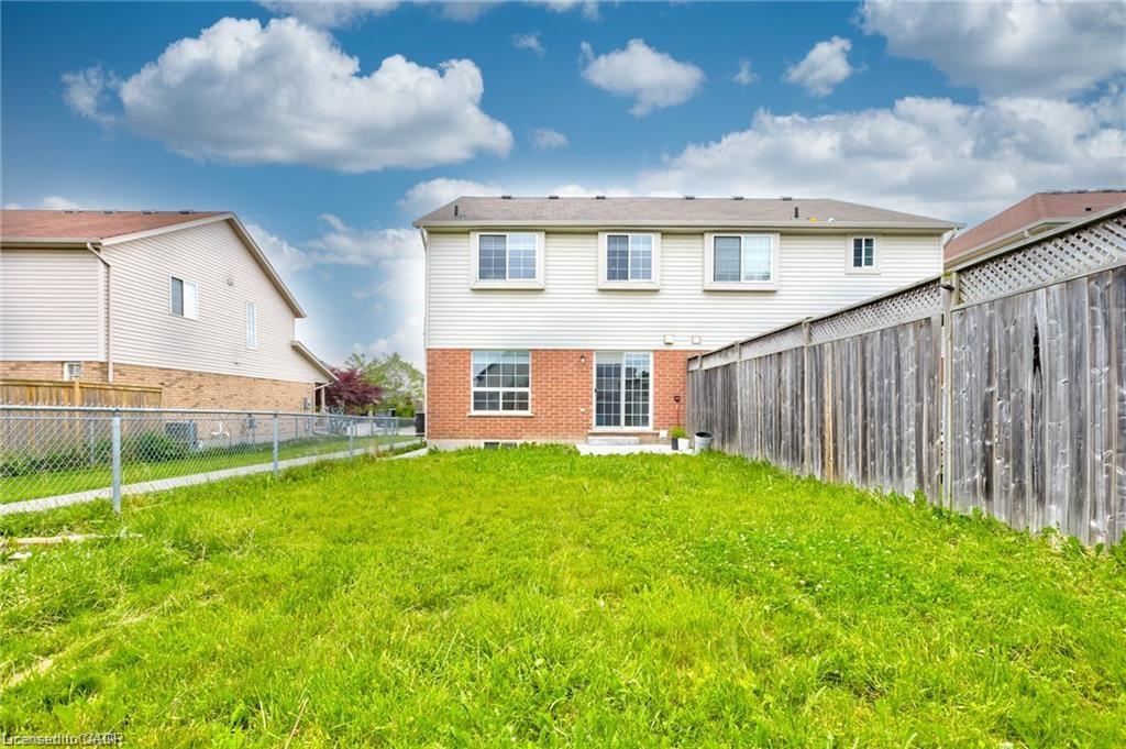 110 Commonwealth Street Property Photo 28