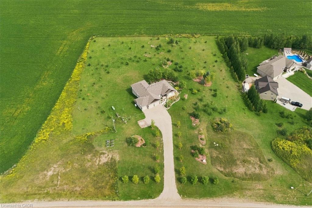 434555 4th Line Property Photo 1