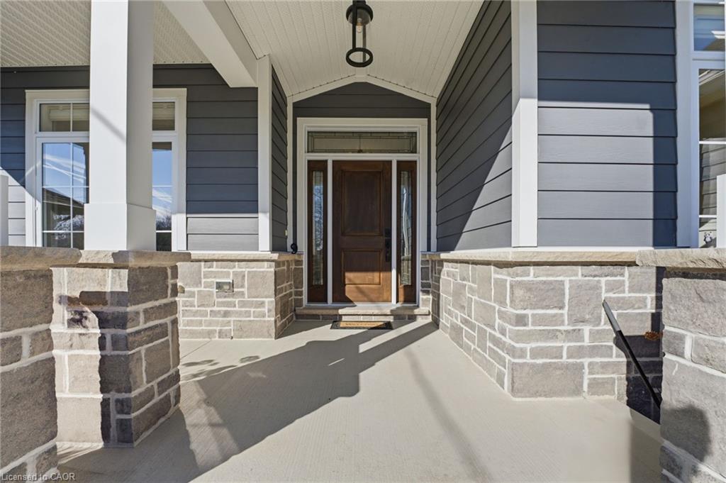 9 East Street N Property Photo 5