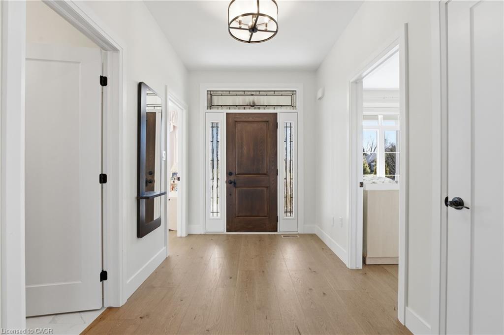 9 East Street N Property Photo 6
