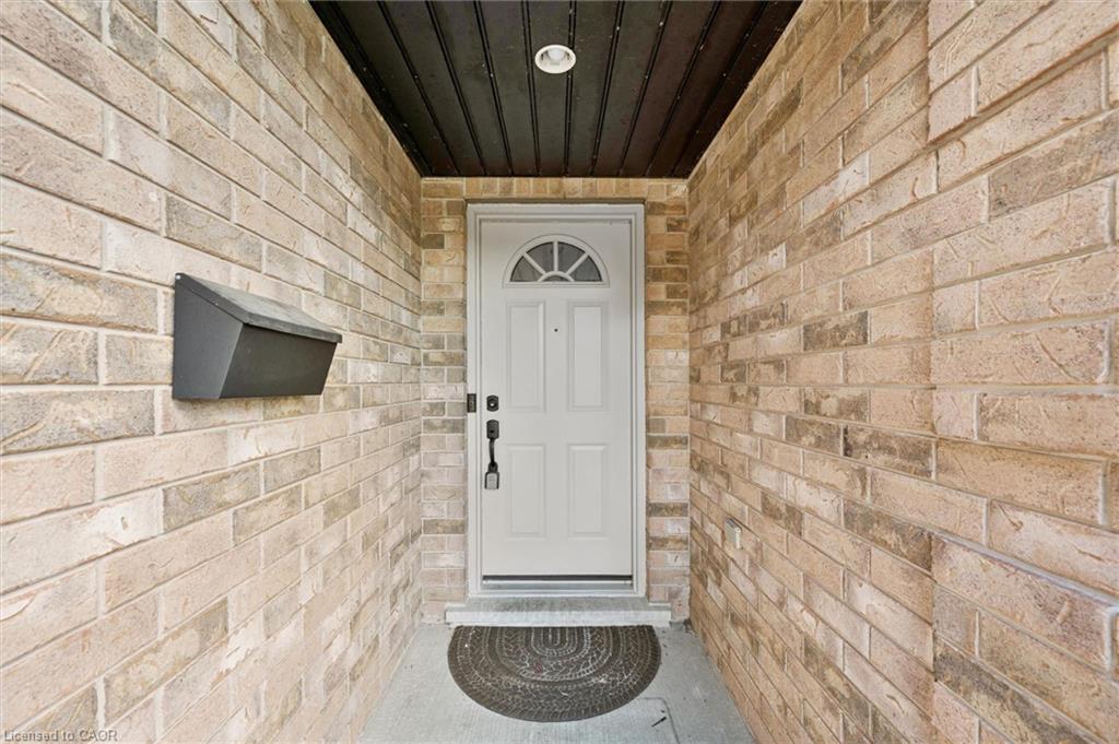 73 Waxwing Crescent Property Photo 2