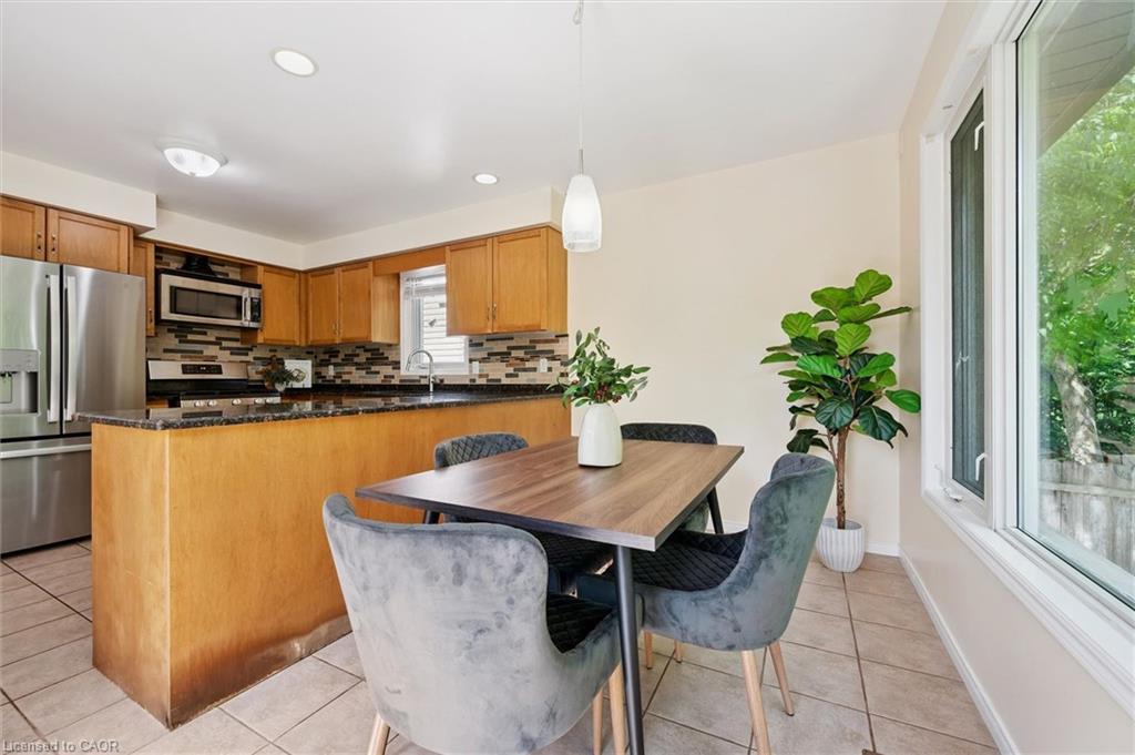 73 Waxwing Crescent Property Photo 17