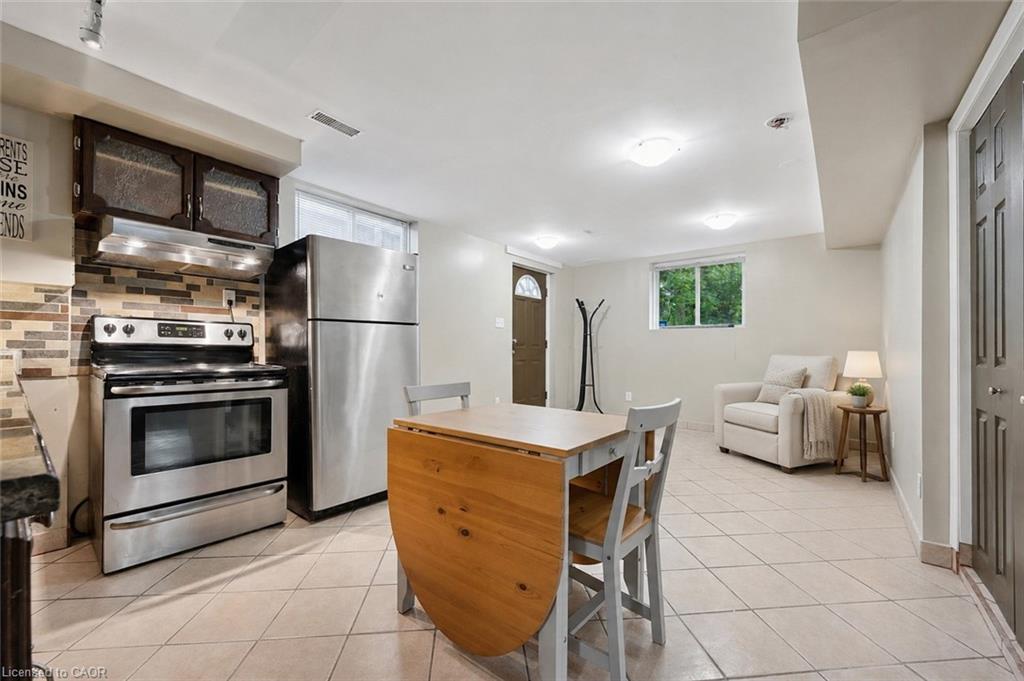 73 Waxwing Crescent Property Photo 32