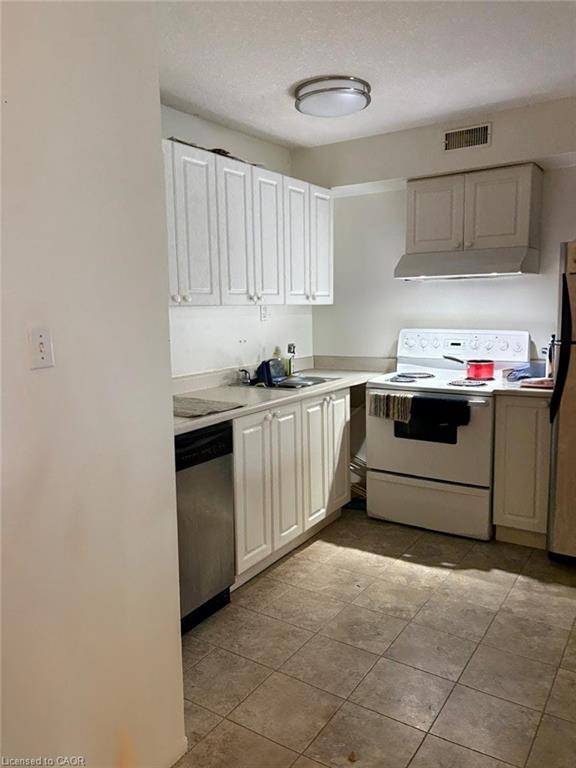 3-52 Wellington Street Property Photo 5