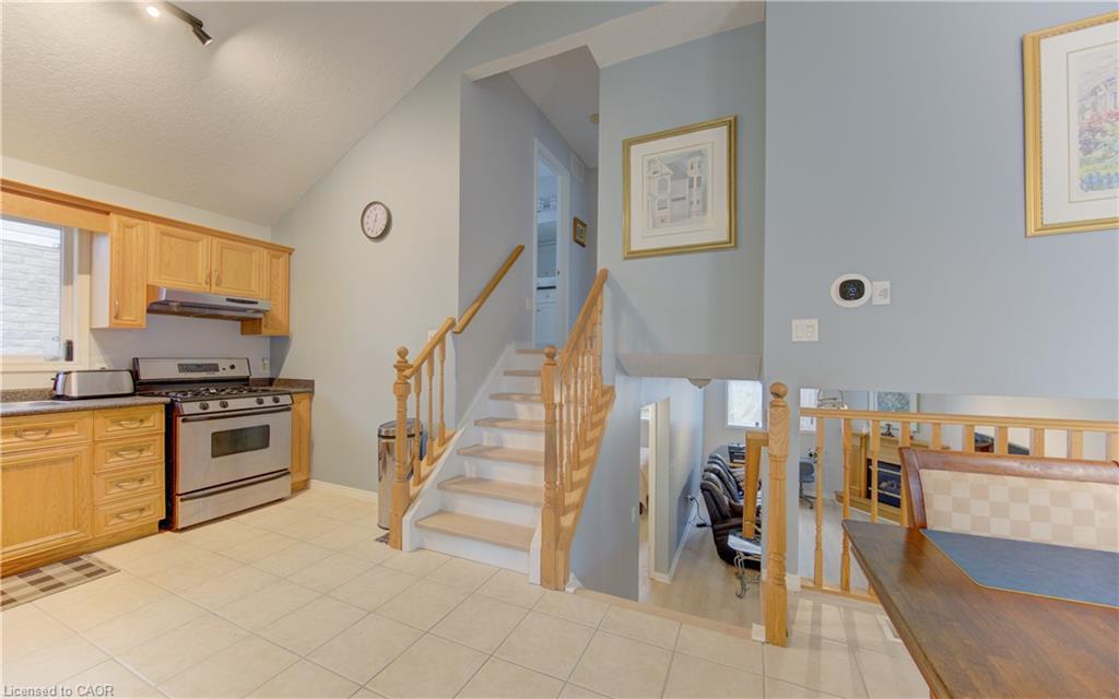 460 Langlaw Drive Property Photo 8