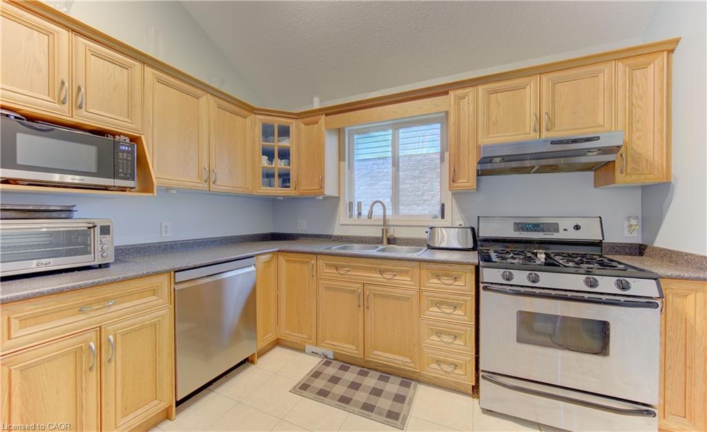 460 Langlaw Drive Property Photo 10