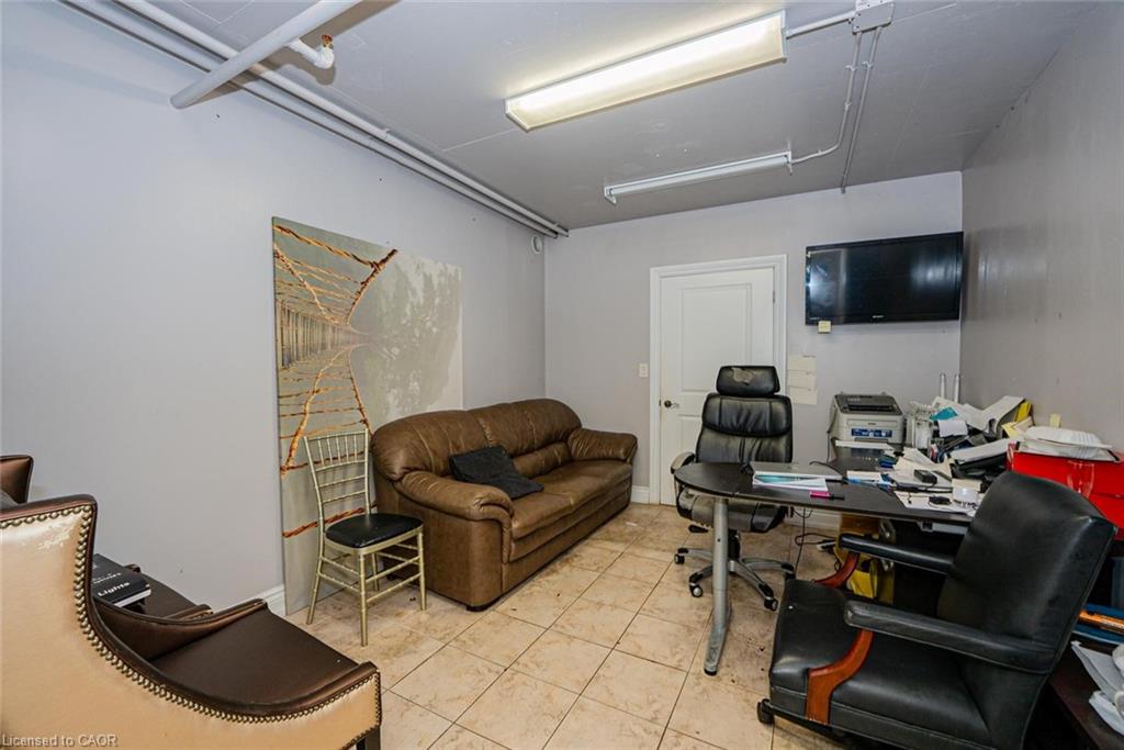 C3-918 Dundas Street E Property Photo 32