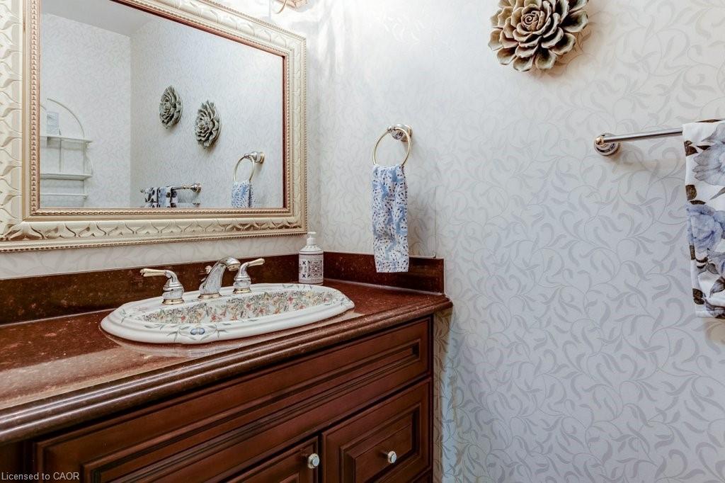 215 Briar Hill Crescent Property Photo 21
