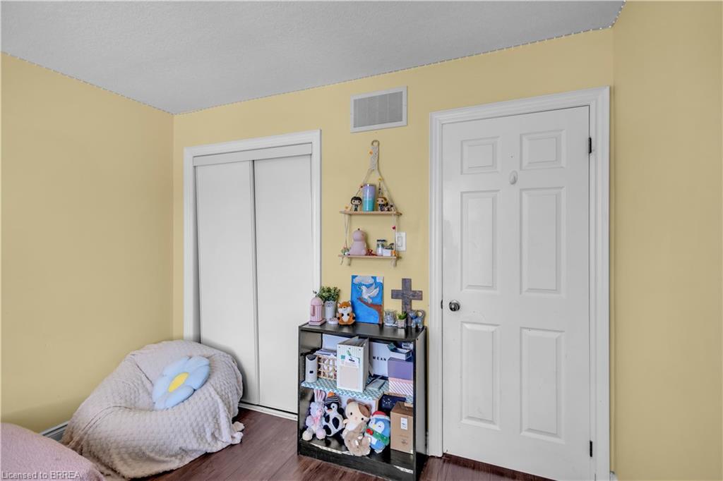 50 Bisset Avenue Property Photo 28