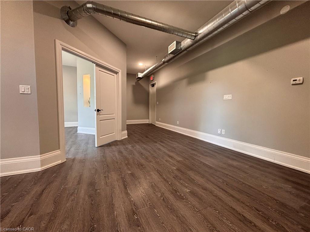 71 Wilson Street E Property Photo 8